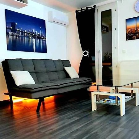 Superbe Studio De 30M2 Proche De Paris Apartment Poissy Exterior photo