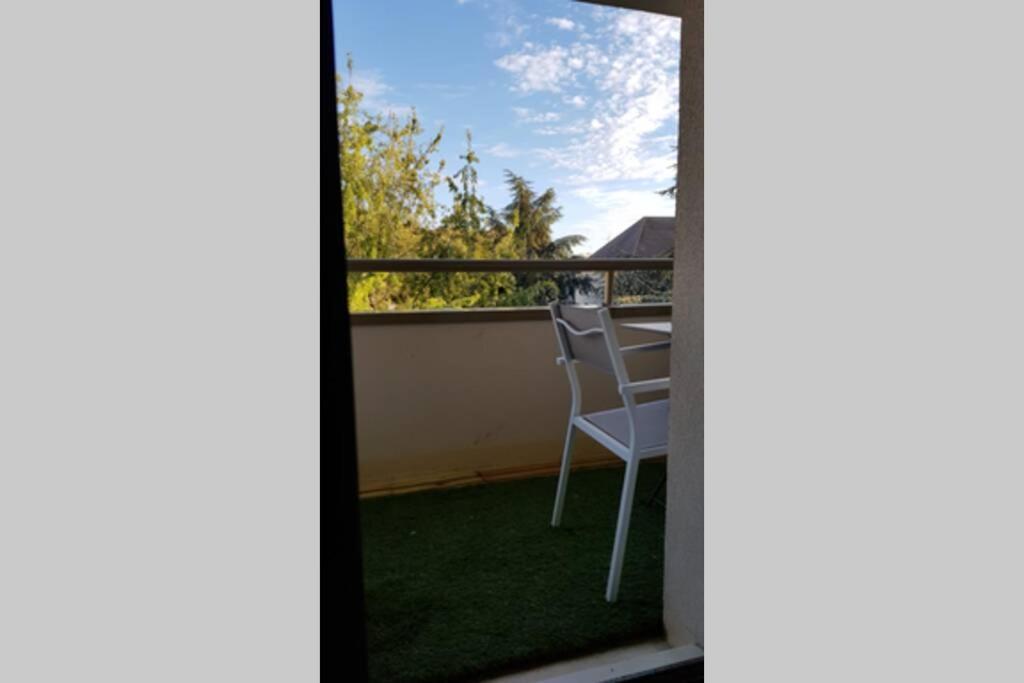 Superbe Studio De 30M2 Proche De Paris Poissy Exterior photo