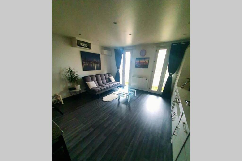 Superbe Studio De 30M2 Proche De Paris Poissy Exterior photo